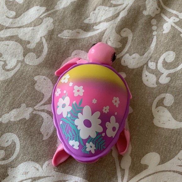 Little Live Pets Sunset Turtle Can Swim In Water Free Batteries Included - Picture 3 of 3